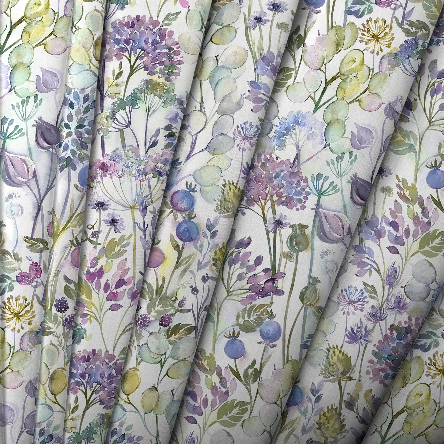 Country Hedgerow 145Cm Ann Fabric Metre - Lilac/Cream