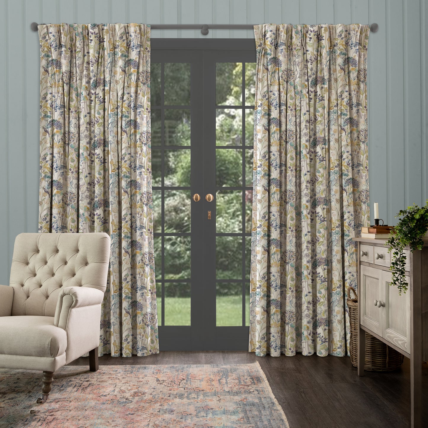 Country Hedgerow Linen 145Cm Fiona Fabric - Sky Sample/Linen