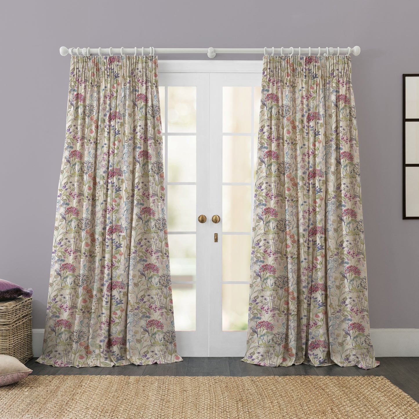 Hedgerow 140Cm Sasha White Fabric - Cream Sample