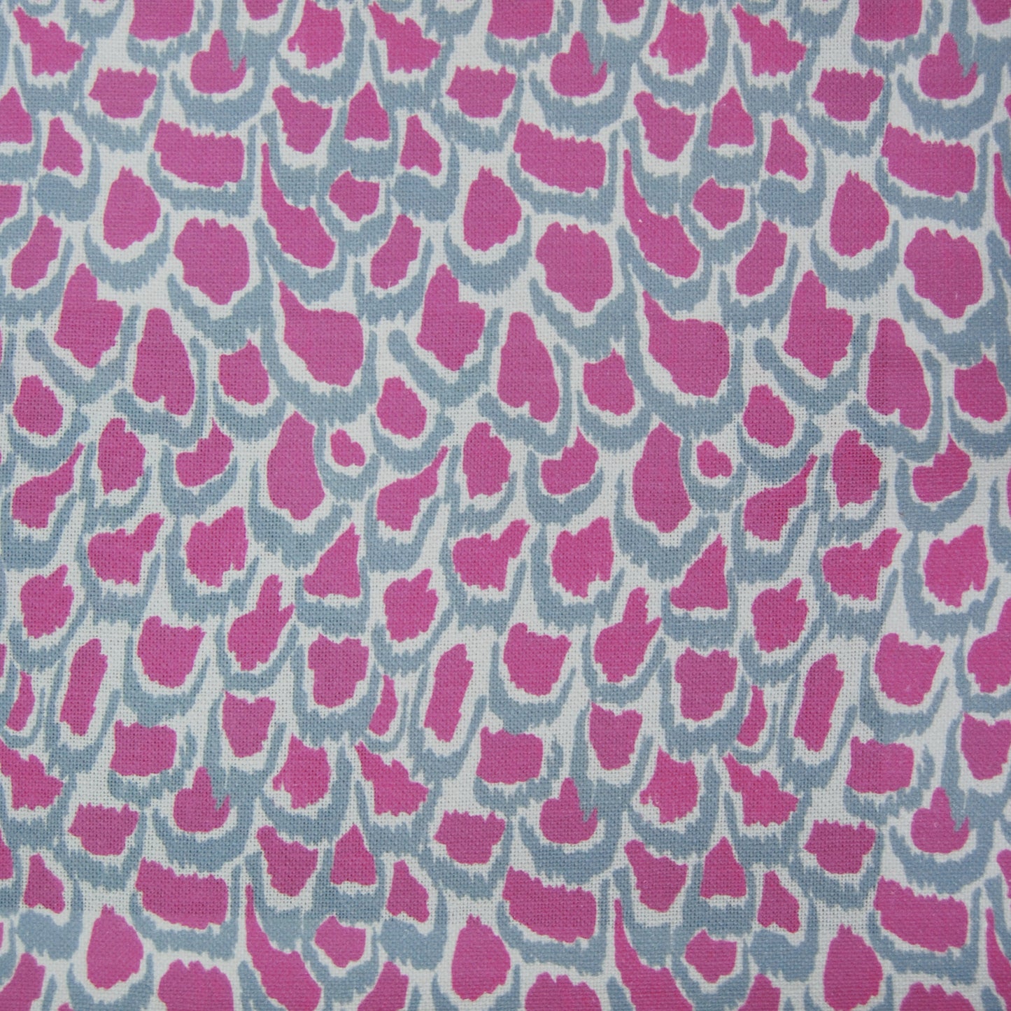 Nada Print 140Cm Sasha White Fabric - Lotus Sample