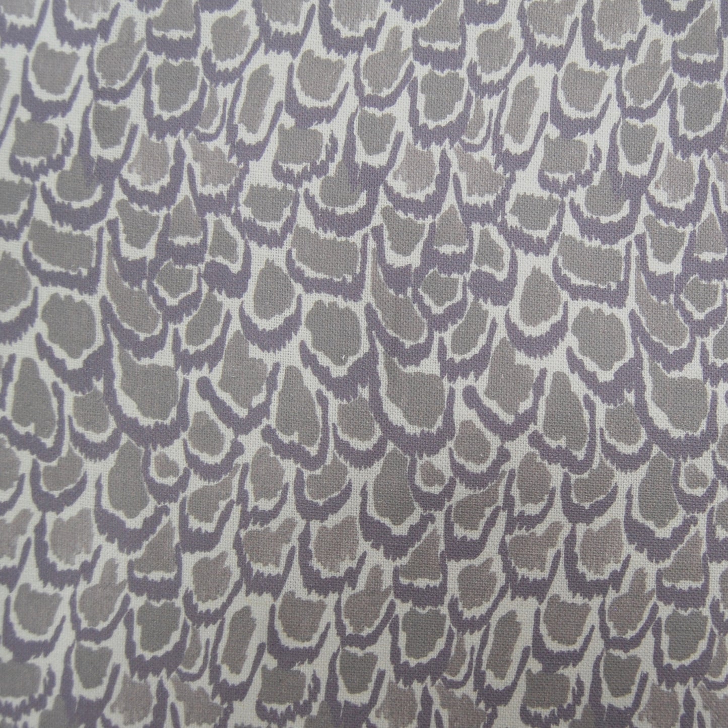 Nada Print 140Cm Sasha White Fabric Metre - Slate