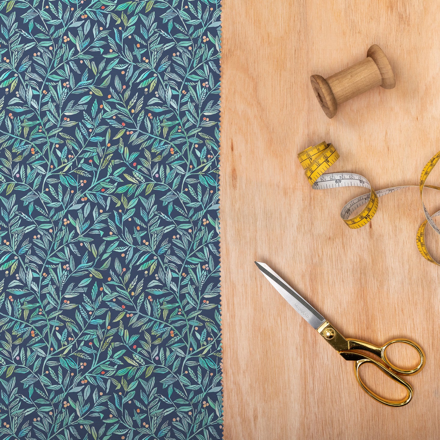 Torquay 152Cm Poplin Dress Fabric Metre - Pomegrante Navy
