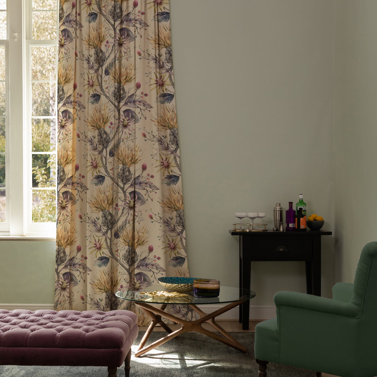 Varys 145Cm Fiona Fabric - Gold Sample